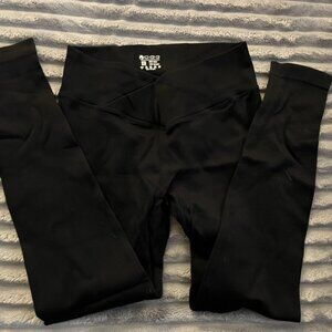 OQQ, front cross-over leggings, size M; black